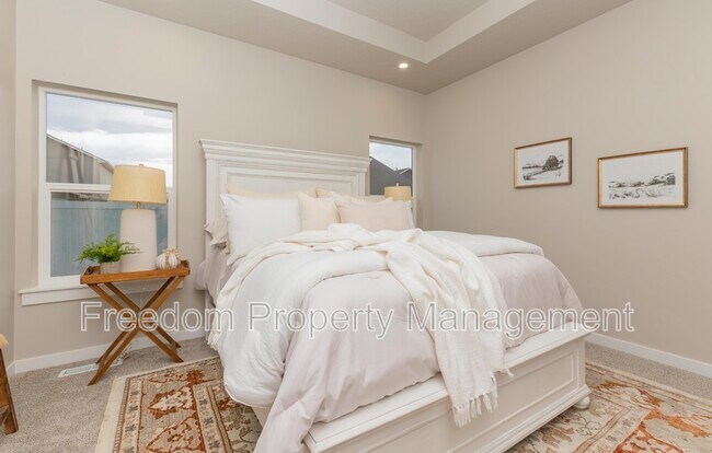 Building Photo - 2125 Oxon St