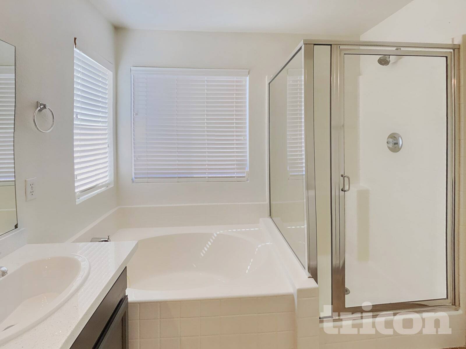 Building Photo - 2030 Maui Surf Ave