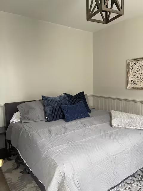 Building Photo - 302 W Potomac St