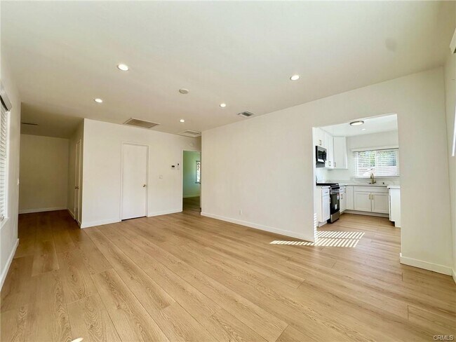 Building Photo - 4644 Lowell Ave