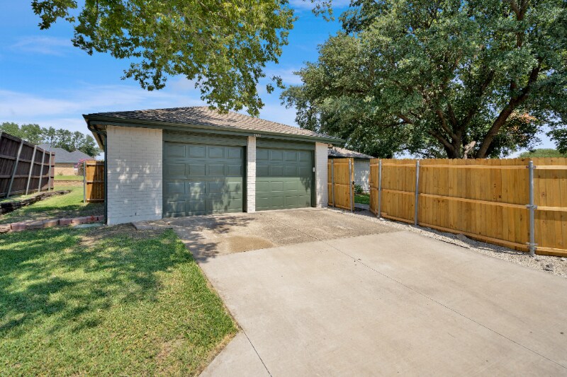 Building Photo - 2038 Sancerre Ln