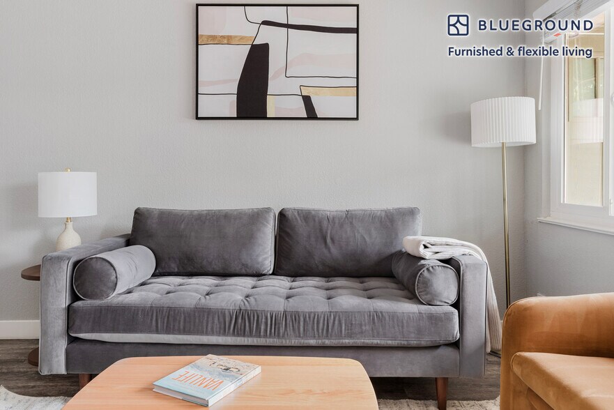 Building Photo - 727 Layne Ct