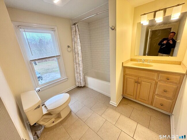 Building Photo - 61 Scotland Ave