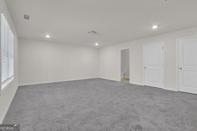 Building Photo - 232 Cashes Dr