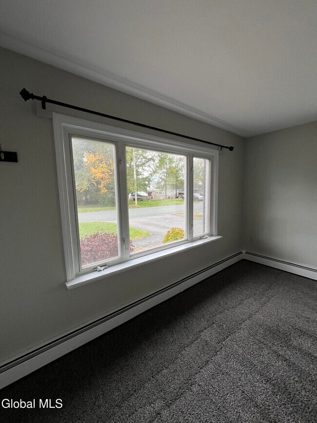 Building Photo - 36 Glenville St