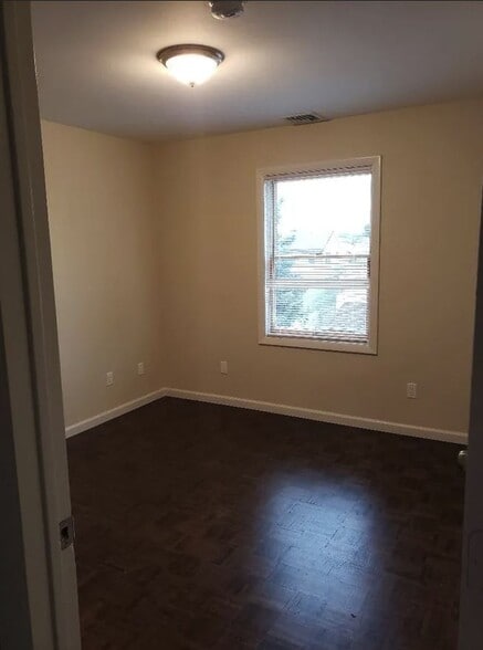 Building Photo - 26 Harding Ct