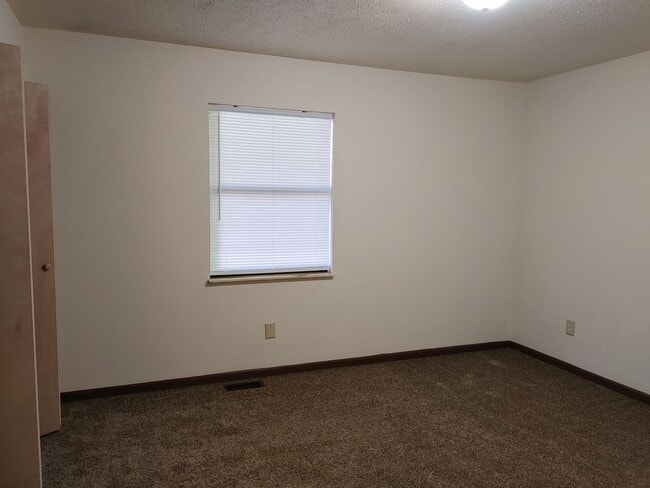 Building Photo - NORTHSIDE TOWNHOME