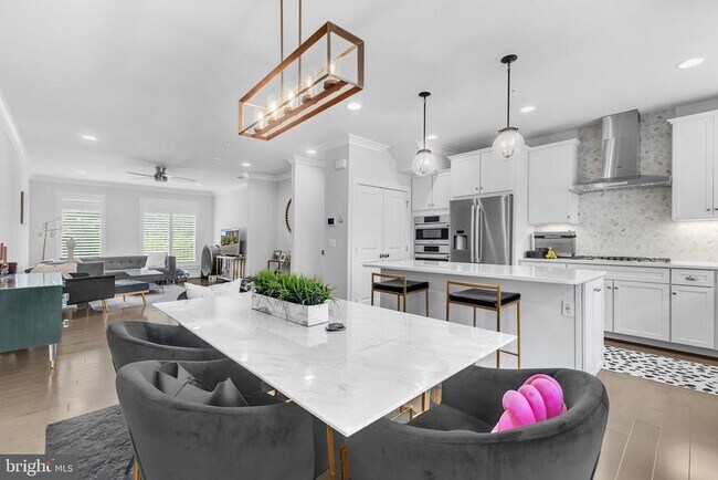 Building Photo - 5106 Fillmore Ave