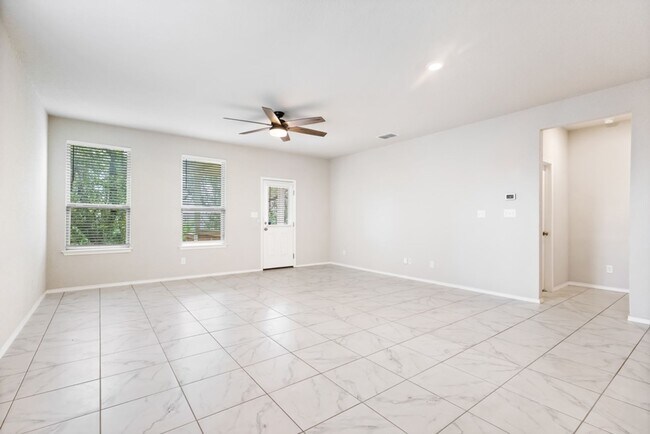Building Photo - A rare true dual-suite floorplan in Alamo Ranch — two private en-suite bedrooms, single-story liv...