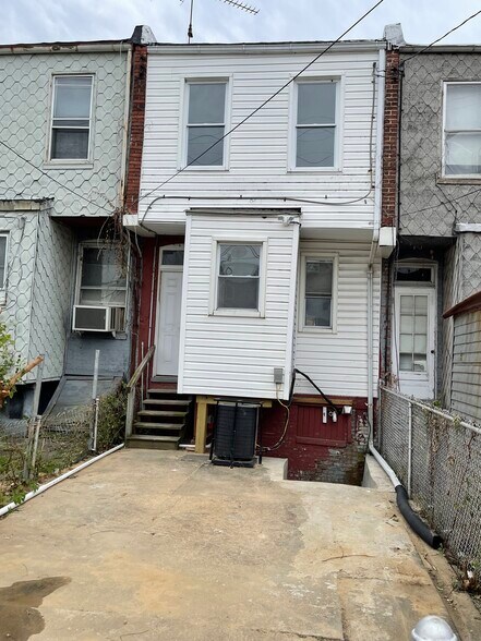 Building Photo - 2240 Penrose Ave