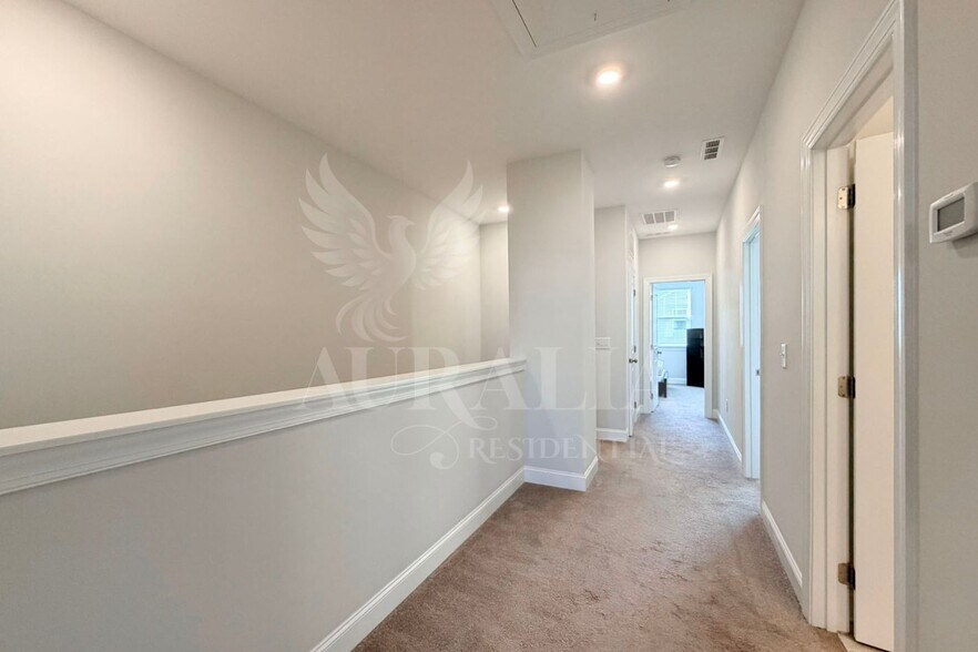 Building Photo - 1306 Farm Pond Trl