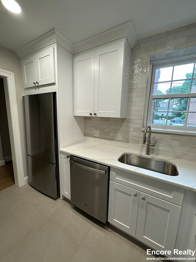 Building Photo - 24 Park St