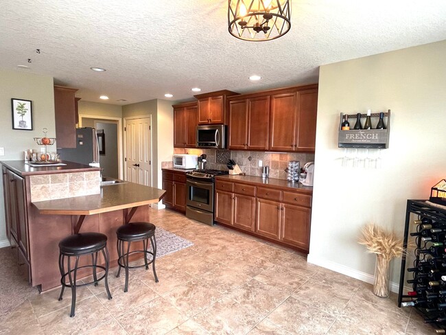 Building Photo - Beautiful Creekstone Home in Kennewick!