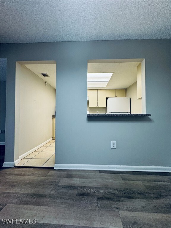 Building Photo - 12622 Kenwood Ln