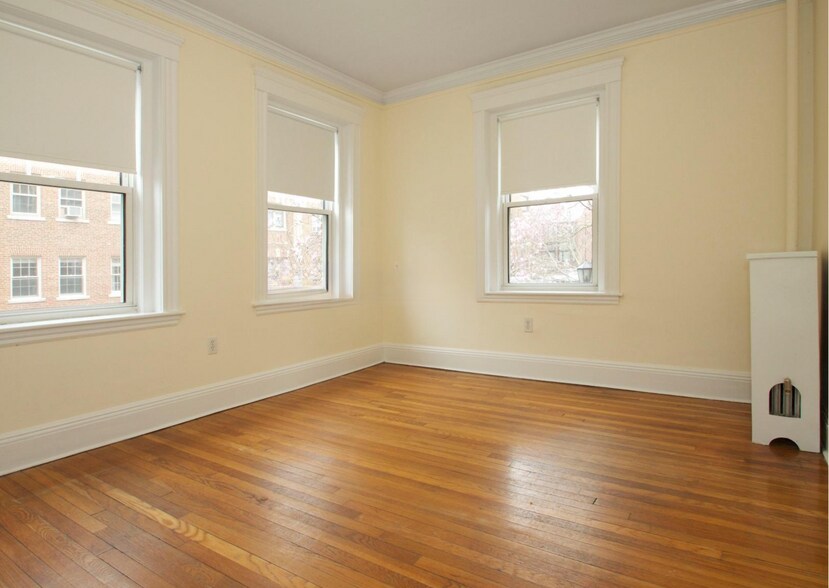 Building Photo - 27 Chauncy St