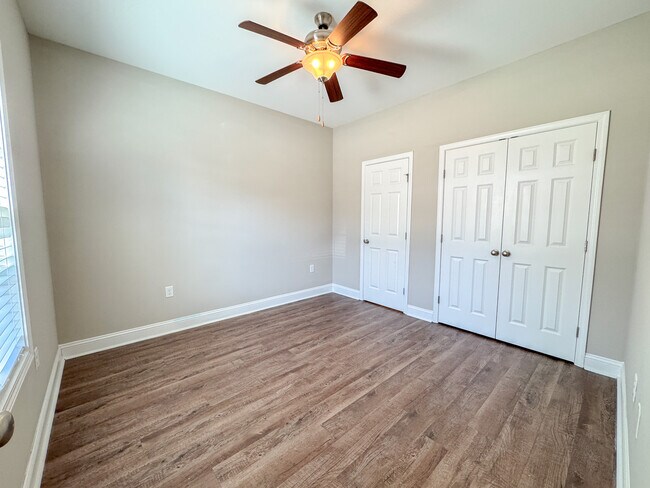 Building Photo - 228 Way Bill Cir