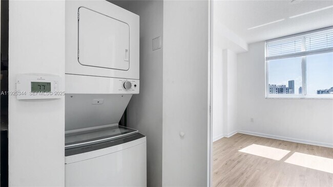 Building Photo - 18800 NE 29th Ave