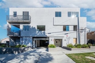 Building Photo - 7341 Valmont St