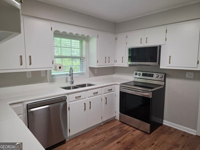 Building Photo - 5944 GA-21