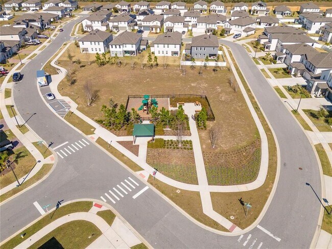 Building Photo - 2337 Treasure Hill St