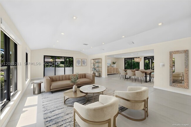 Building Photo - 536 Hibiscus Dr
