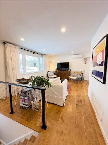 Building Photo - 14 Pocahontas Dr