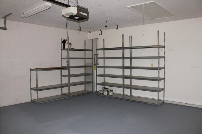 Building Photo - 1702 Fairway Trce