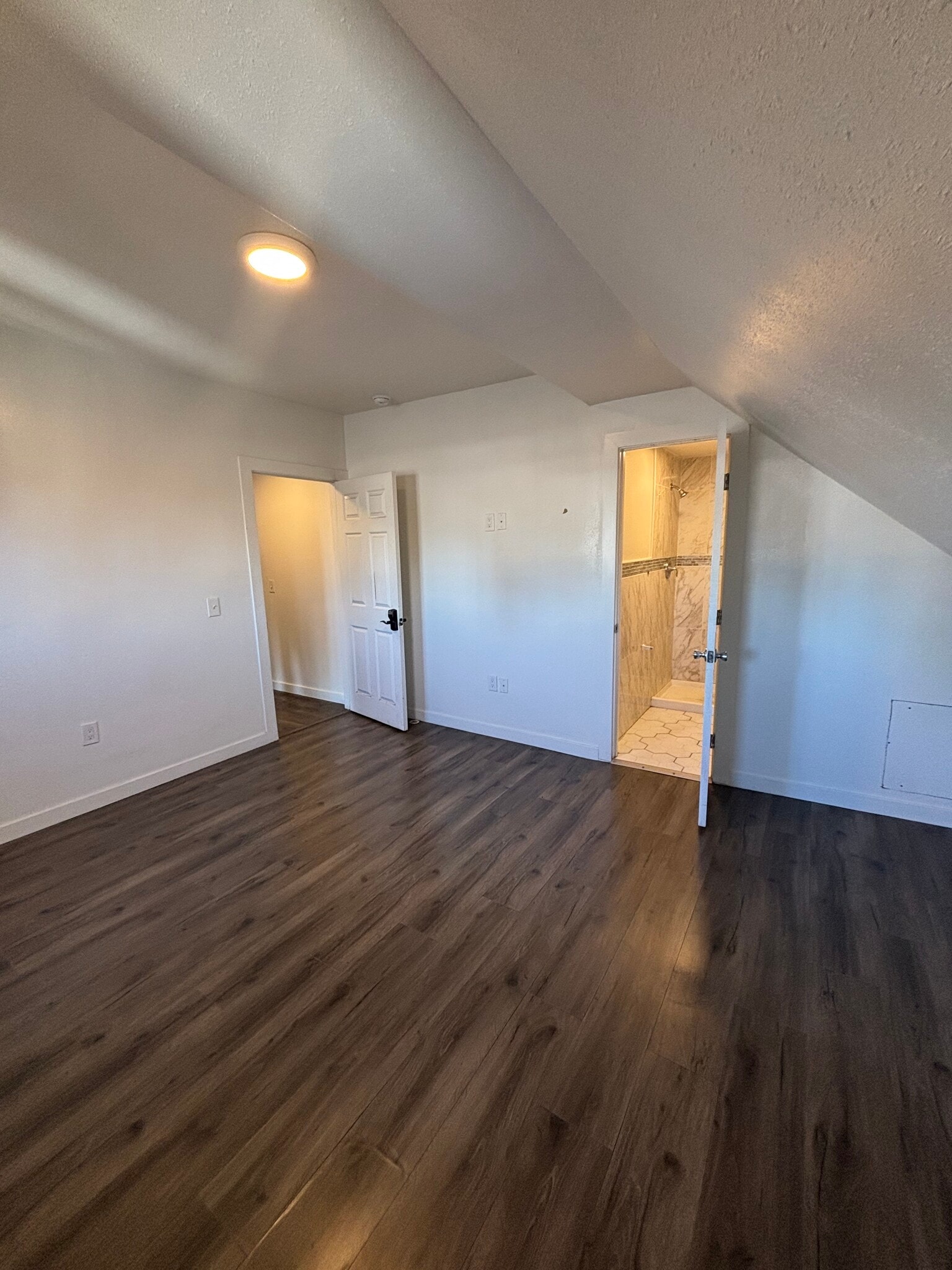 Building Photo - 4059 Brighton Ave