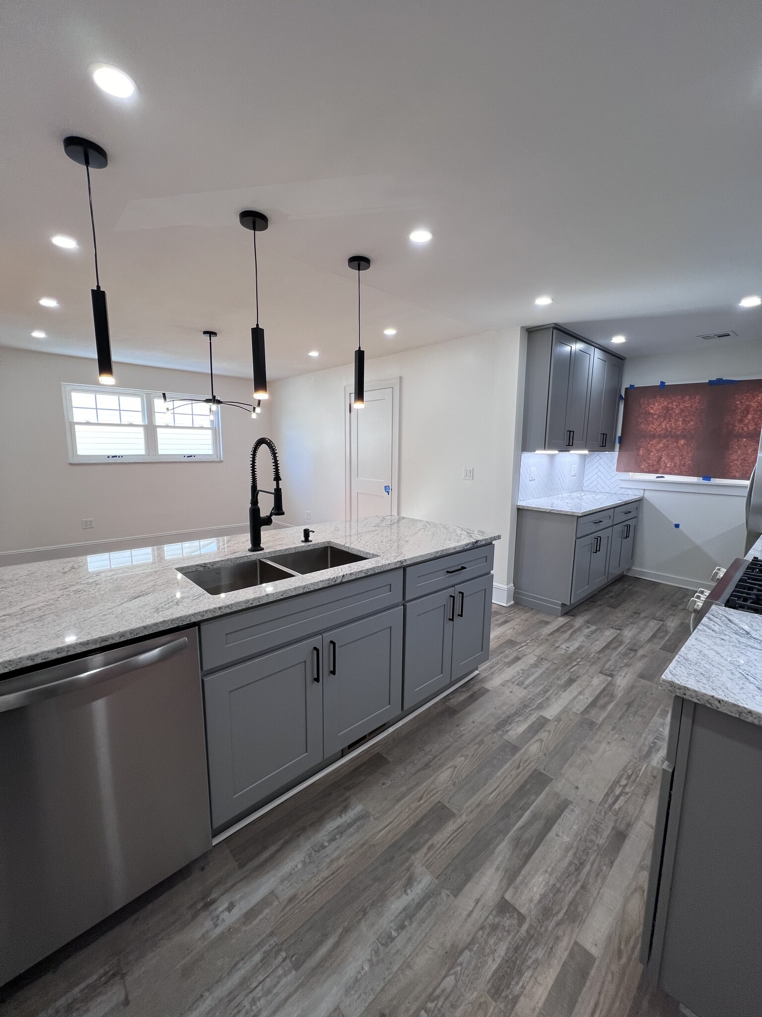 Building Photo - 45 Cathedral Ave