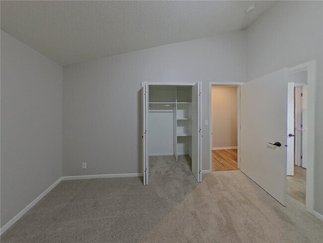 Building Photo - 805 Garrison Ct