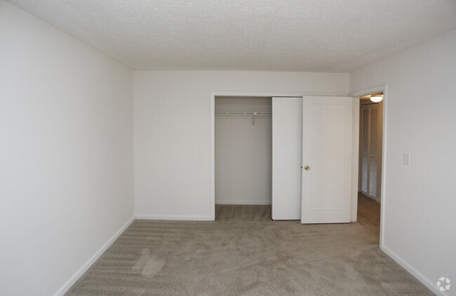 Windsor Court Apartments Indianapolis IN Apartment Finder