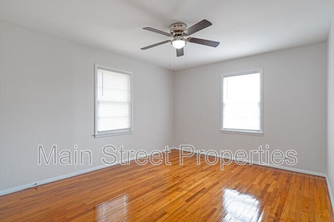 Building Photo - 118 Czar Ln