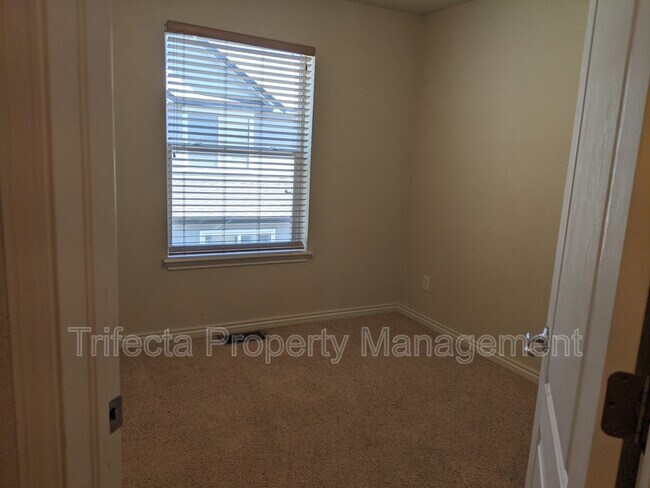 Building Photo - 5551 W 29th St