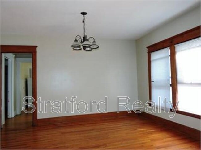Building Photo - 508-10 Tennyson Ave