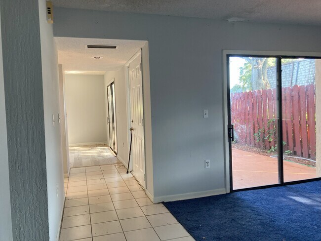 Building Photo - 46 Piney Branch Way