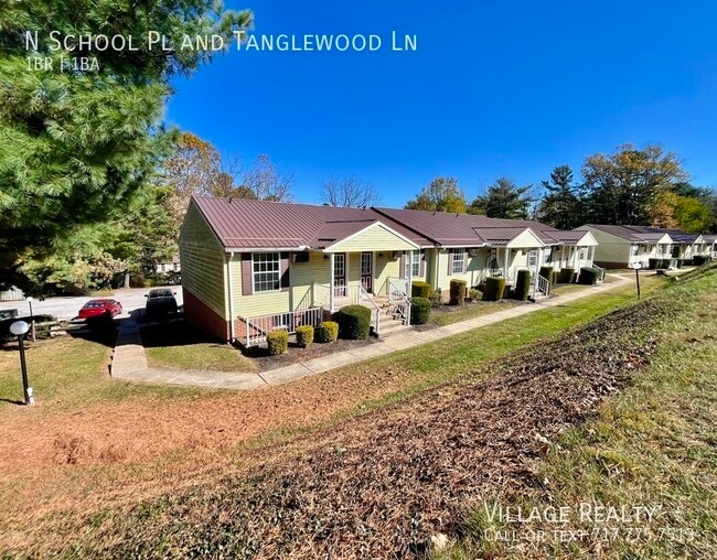 Building Photo - 335 N School Pl