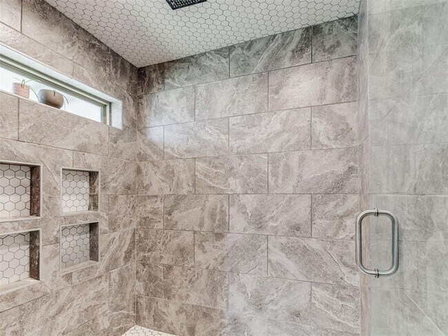 Building Photo - 801 Rock Hollow Rd