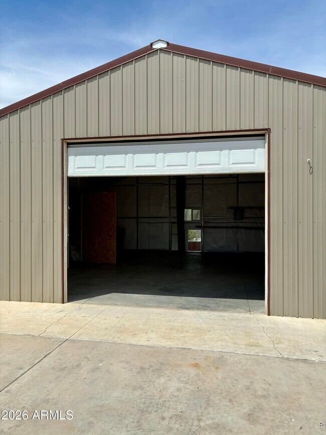 Building Photo - 42608 N 6th Ave