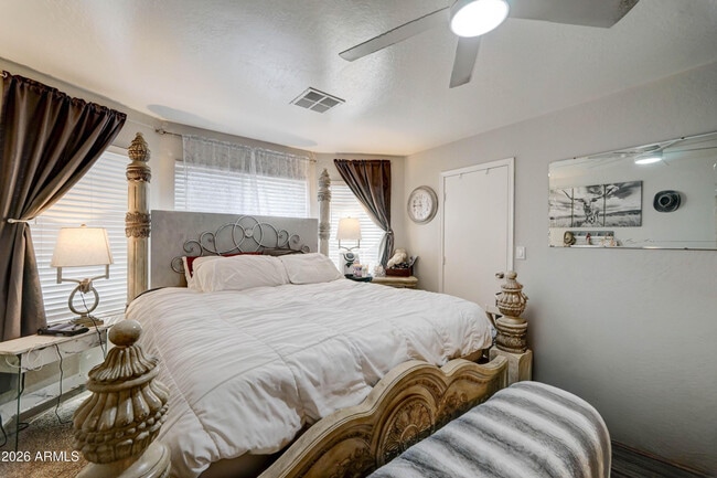 Building Photo - 2744 S Raven