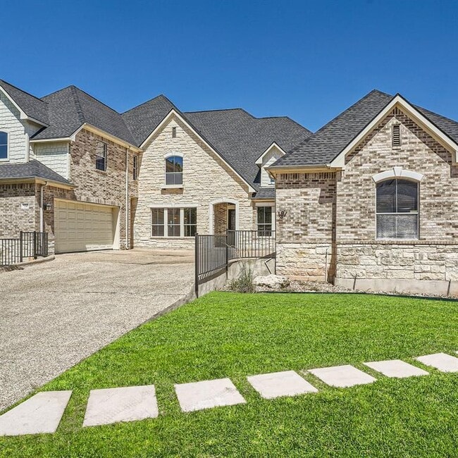 Building Photo - 334 Blazing Star Dr