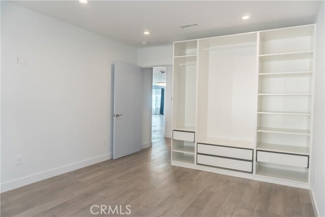 Building Photo - 6850 Encino Ave