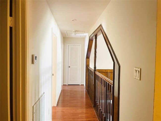 Building Photo - 2274 Woodland Springs St