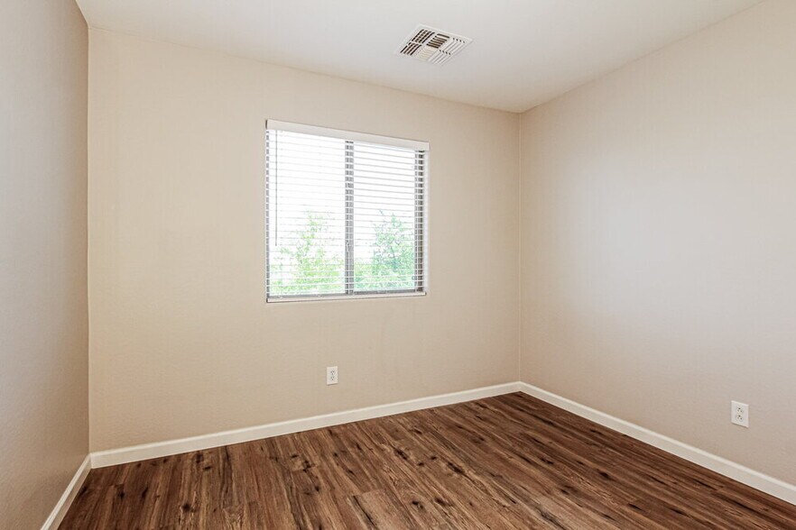 Building Photo - 9090 S 258th Ln