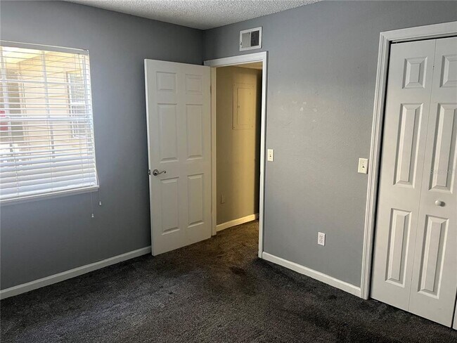 Building Photo - 2500 Winding Creek Blvd