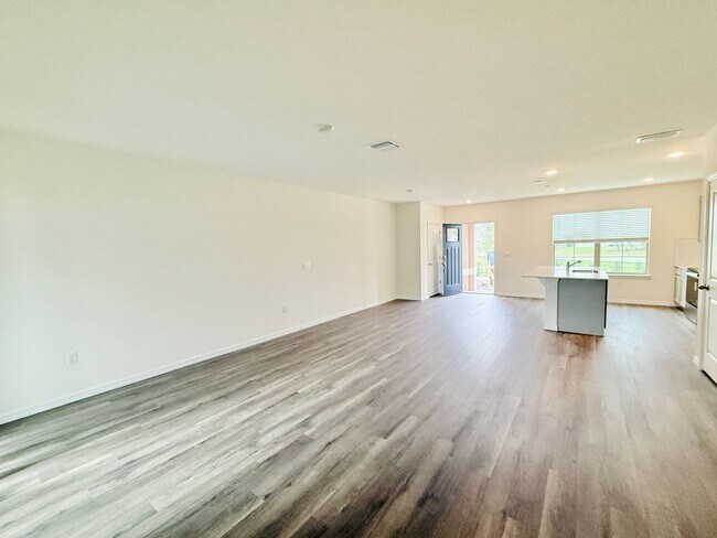Building Photo - 16311 Lakelet Aly