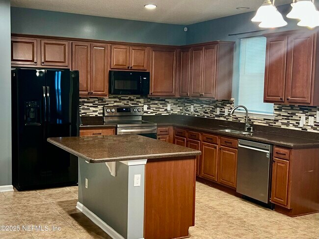 Building Photo - 13660 Chipperfield Ln