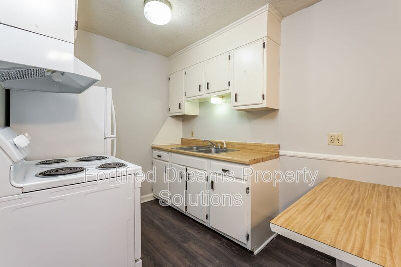 Building Photo - 4368 Ogburn Ave