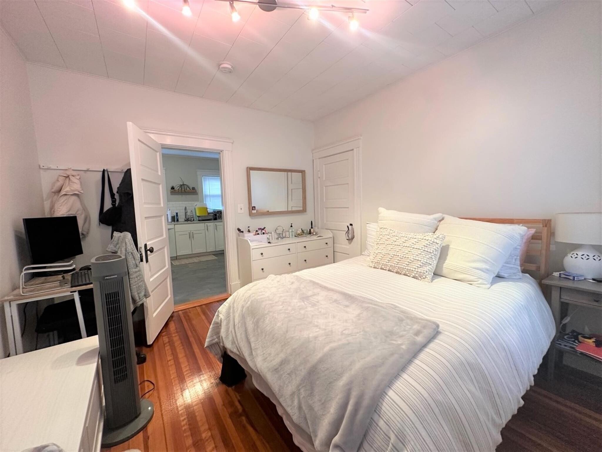 Building Photo - 137 Dudley St