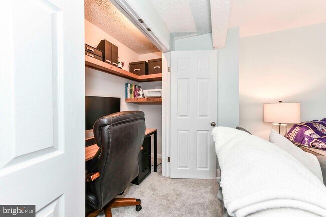 Building Photo - 1661 Fieldthorn Dr