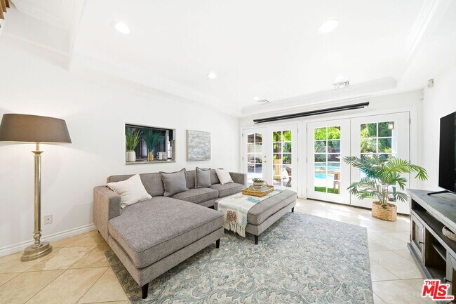 Building Photo - 4115 Laurelgrove Ave